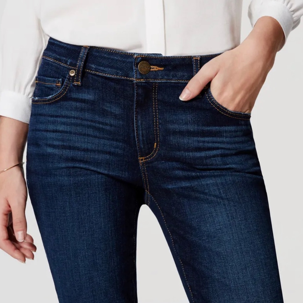 HOT! Ann Taylor, LOFT Curvy Sculpting Pocket MidRise BootCut Jeans. NWT. Size 12